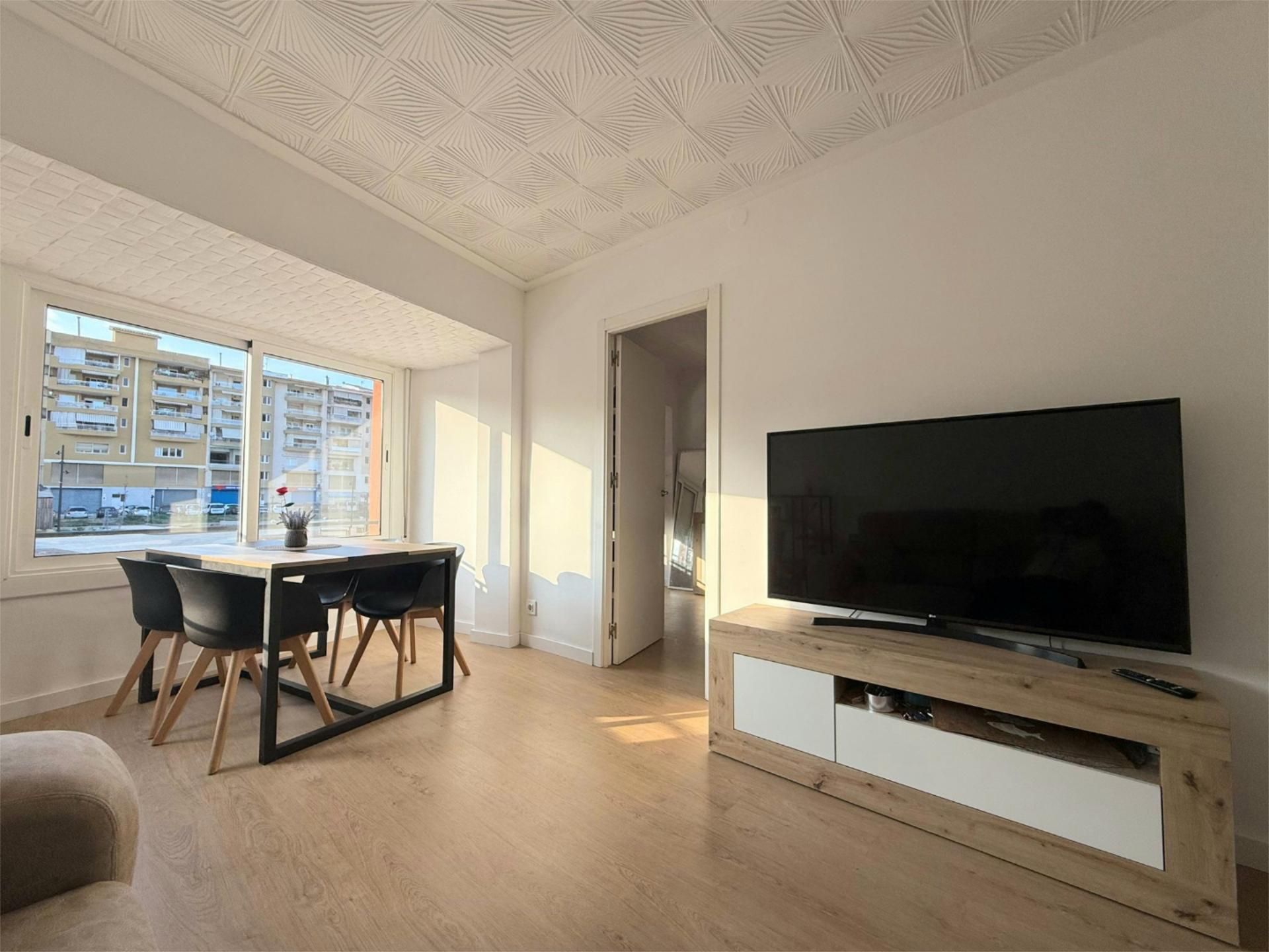 Living room of Flat for sale in Blanes  with Terrace, Swimming Pool and Balcony