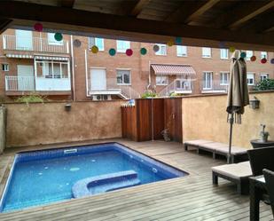 Piscina de Casa adosada de lloguer en Cambrils amb Aire condicionat, Terrassa i Piscina