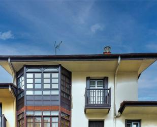 Vista exterior de Pis en venda en Irun  amb Balcó