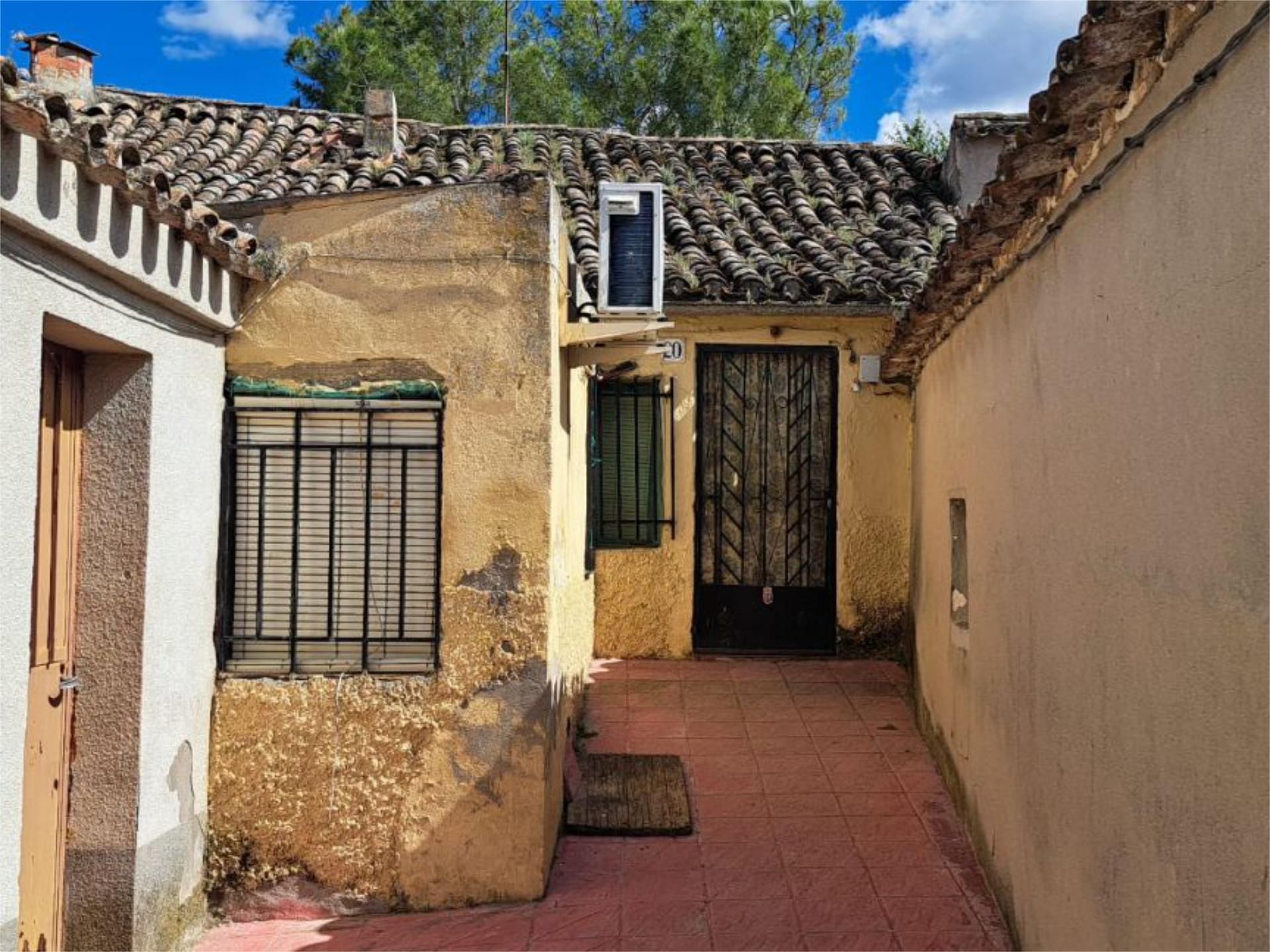 Vista exterior de Planta baixa en venda en Montearagón