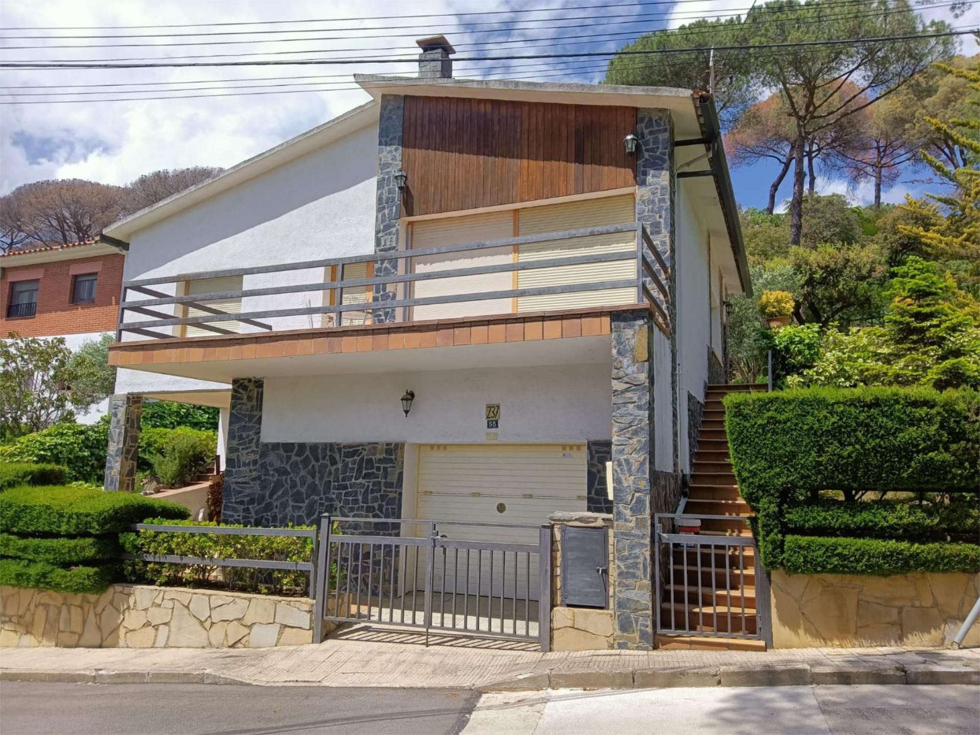 Exterior view of Flat to rent in Llinars del Vallès  with Heating, Private garden and Terrace