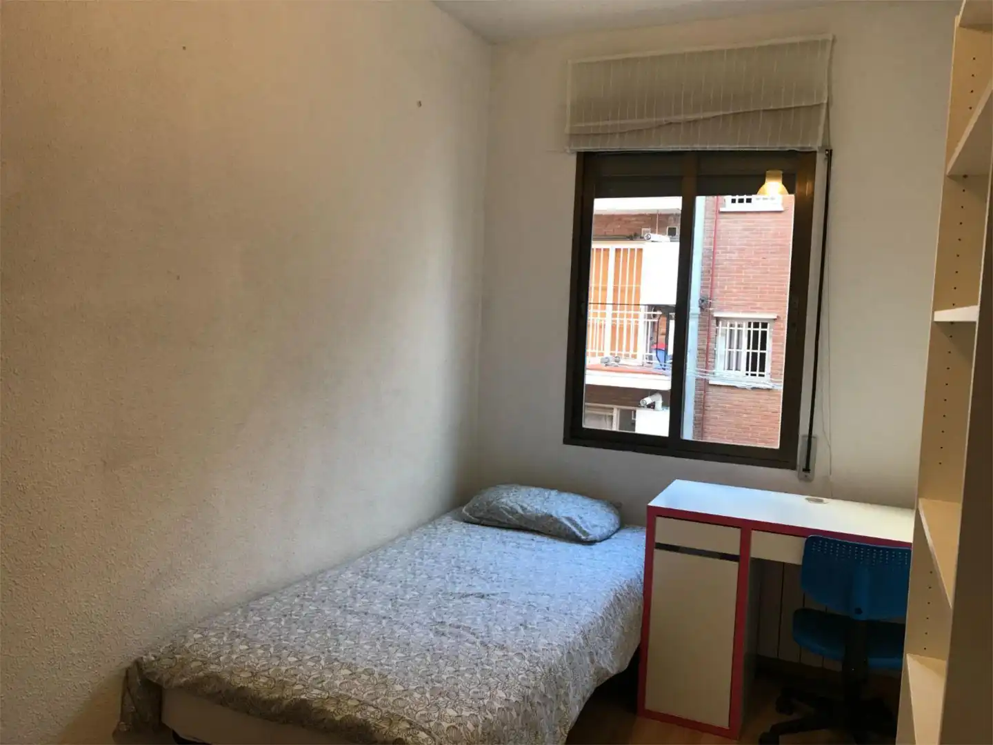 Dormitori de Pis per a compartir en Madrid amb Calefacció i Moblat