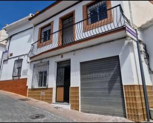 Vista exterior de Casa adosada en venda en Periana amb Terrassa i Balcó