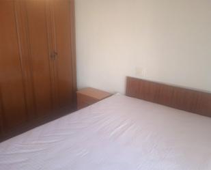 Bedroom of Flat for sale in Talavera de la Reina  with Air Conditioner, Terrace and Furnished