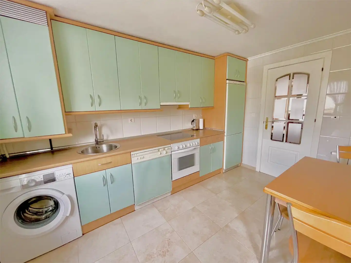 Kitchen of Flat for share in Santander  with Heating, Parquet flooring and Terrace