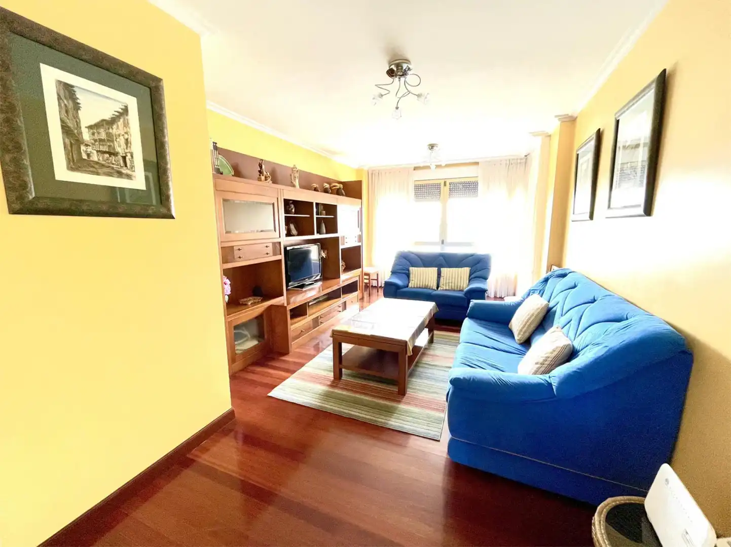 Living room of Flat for share in Santander  with Heating, Parquet flooring and Terrace