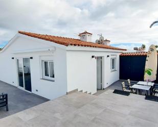 Exterior view of House or chalet for sale in San Bartolomé de Tirajana  with Air Conditioner, Private garden and Terrace