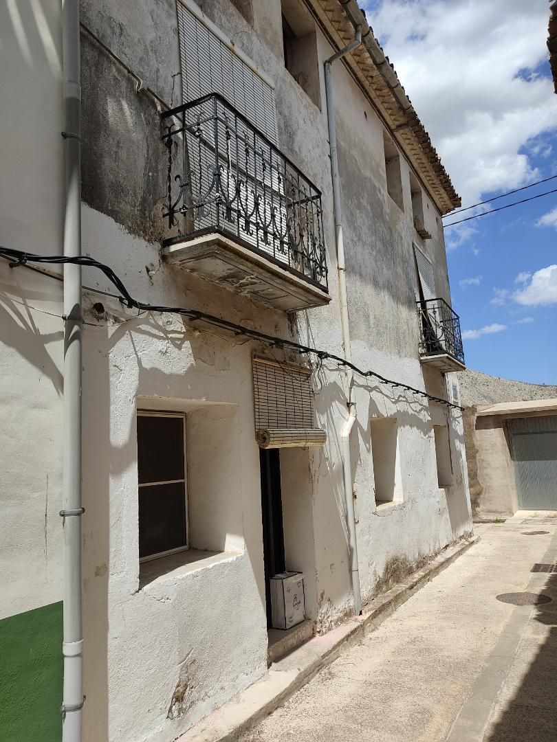 Vista exterior de Planta baixa en venda en La Vall d'Ebo amb Terrassa
