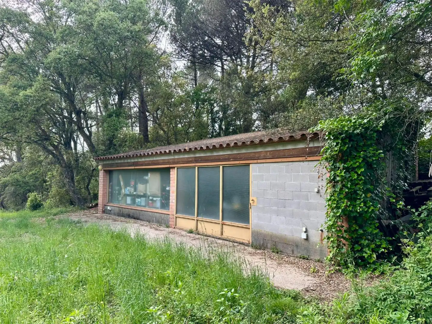 Finca rústica en venta en Carrer Església, 2, Llambilles Finca rústica en venta en Carrer Església, 2, Llambilles