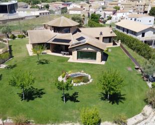 Exterior view of House or chalet for sale in  Huesca Capital  with Terrace and Swimming Pool