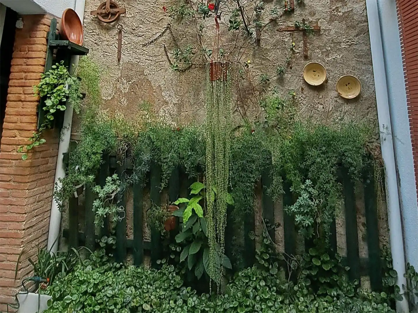 Casa adosada en venta en Carrer Comtes D'empúries, 9, Castelló d'Empúries Jardín de Casa adosada en venta en Castelló d'Empúries con Aire acondicionado, Terraza y Balcón