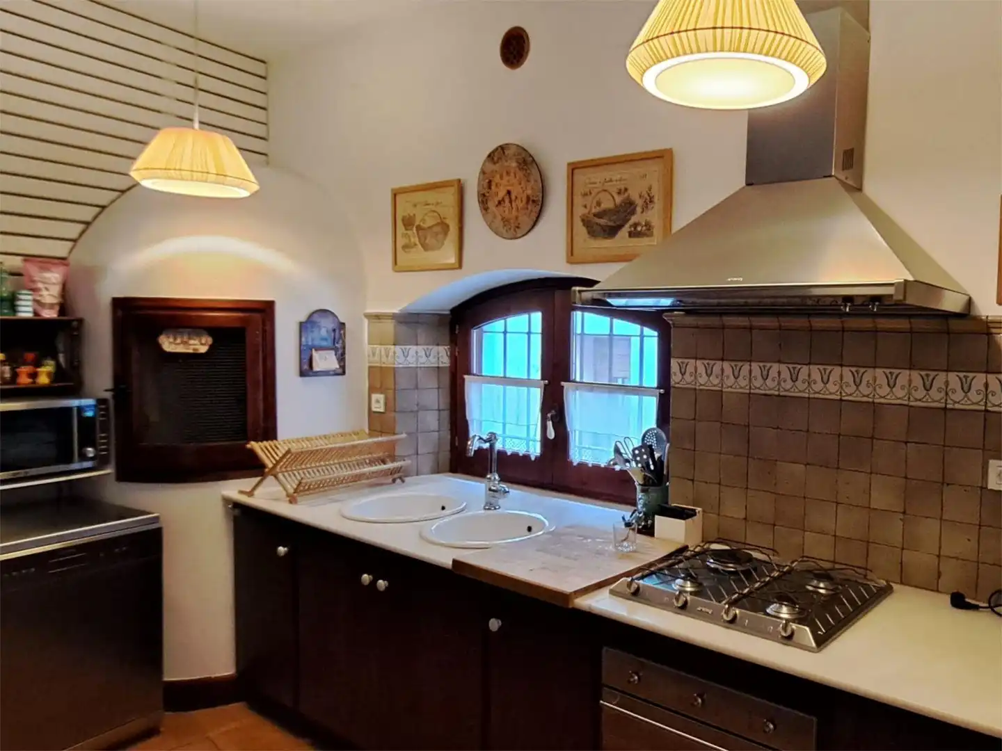 Casa adosada en venta en Carrer Comtes D'empúries, 9, Castelló d'Empúries Cocina de Casa adosada en venta en Castelló d'Empúries con Aire acondicionado, Terraza y Balcón