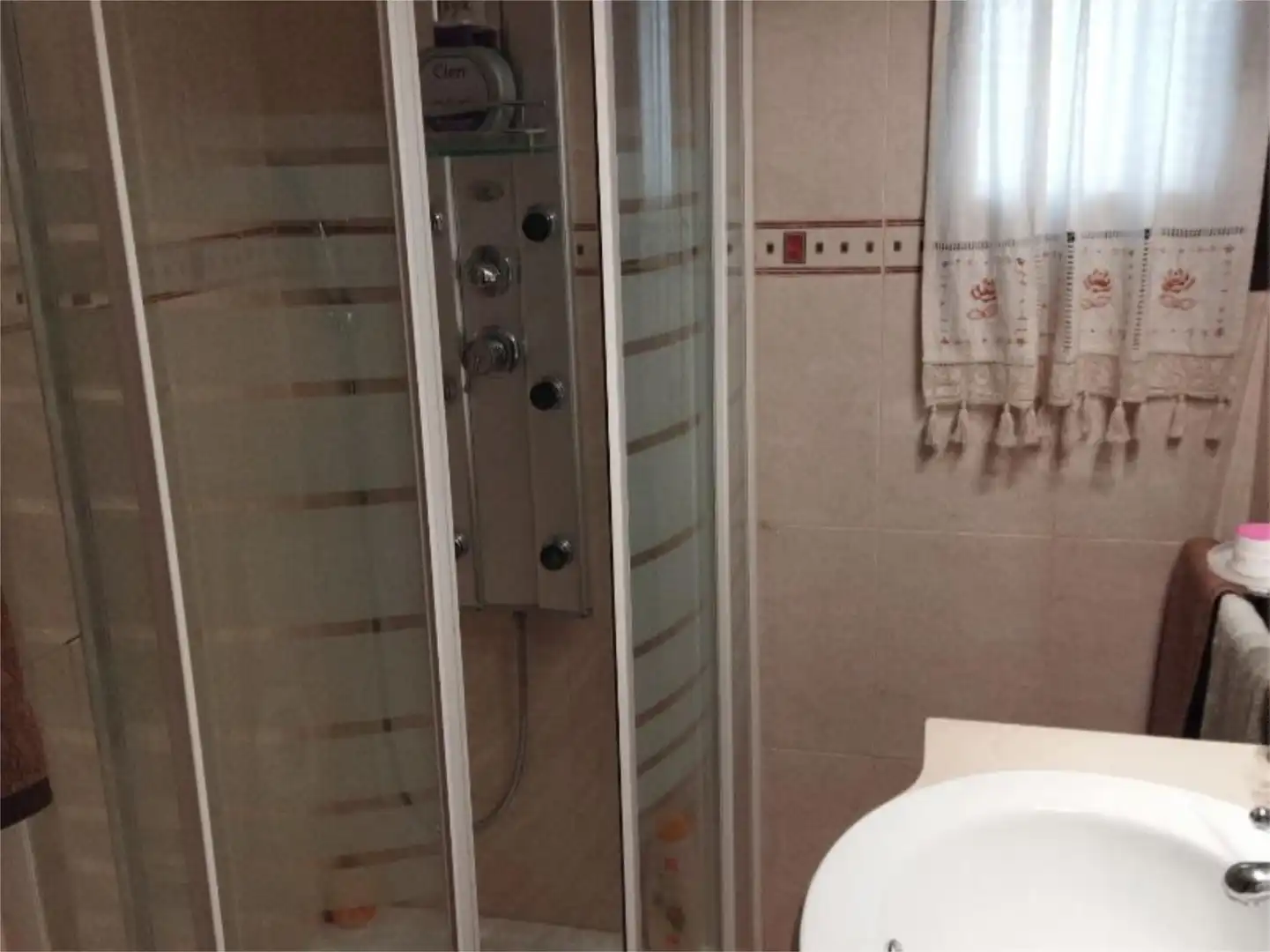 Bathroom of Detached homes for sale in Santa Cruz de Grío  with Balcony
