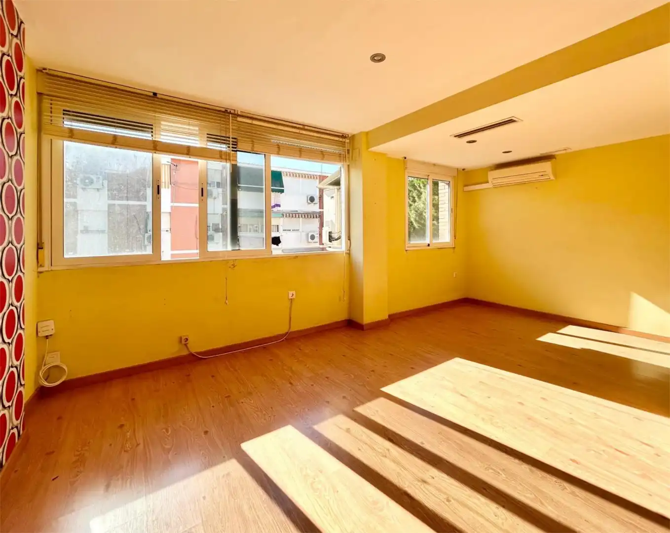 Flat for sale in Pasaje Aguilar de la Frontera, 5, Sector Sur Bedroom of Flat for sale in Córdoba Capital with Air Conditioner