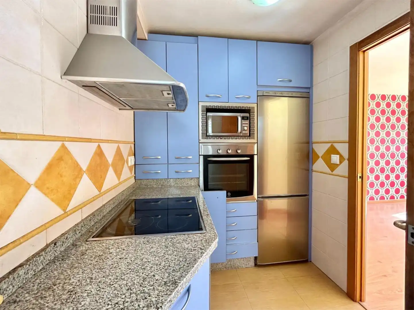 Flat for sale in Pasaje Aguilar de la Frontera, 5, Sector Sur Kitchen of Flat for sale in Córdoba Capital with Air Conditioner