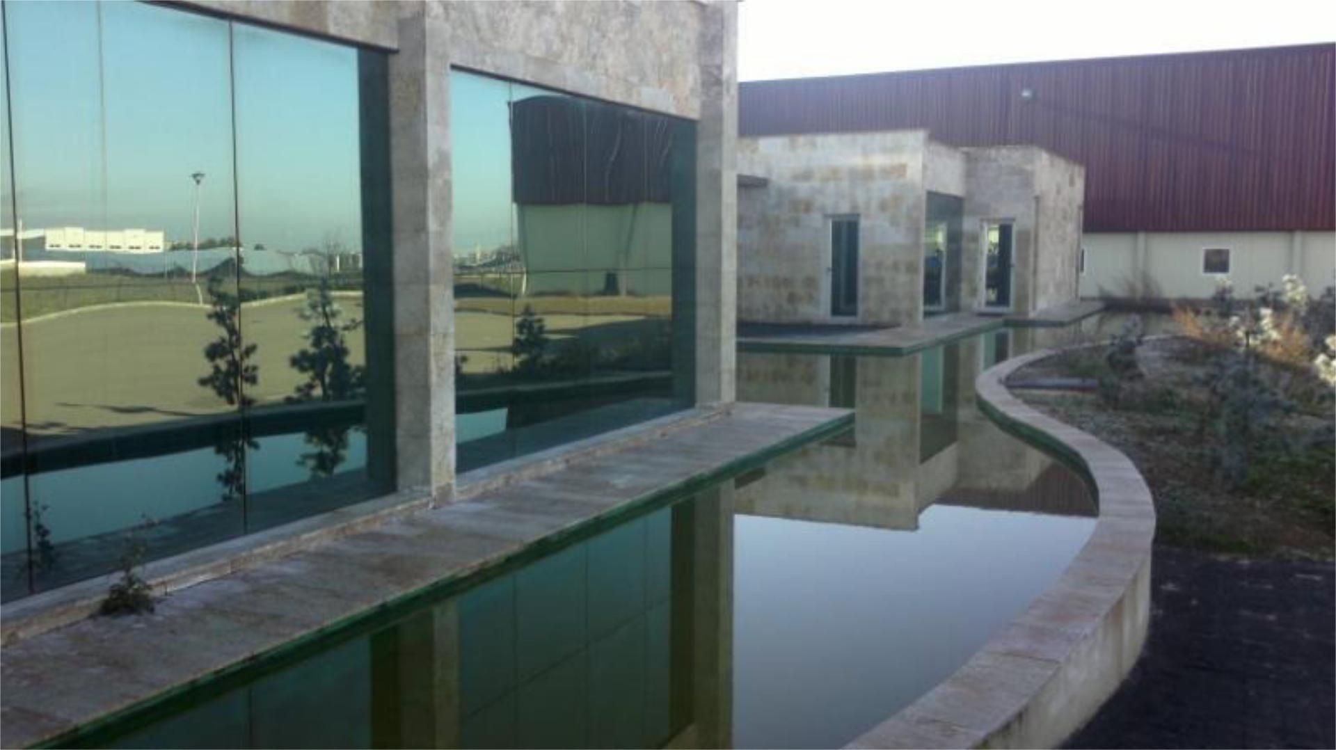 Piscina de Nau industrial en venda en Daimiel