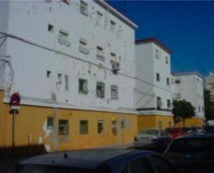 Exterior view of Flat for sale in  Sevilla Capital