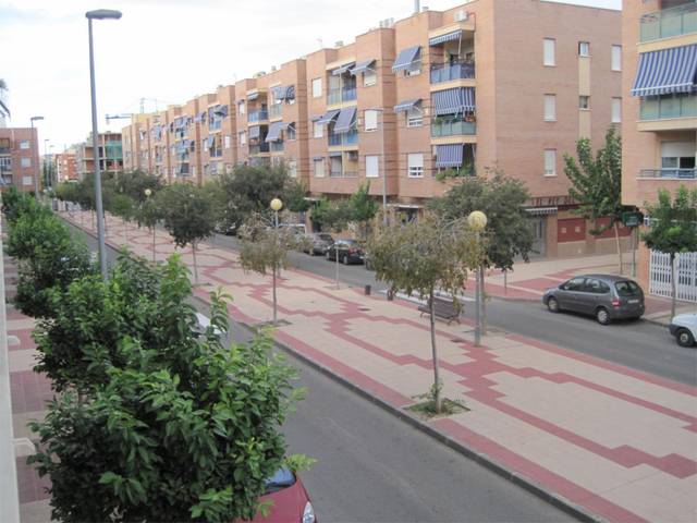 Piso en Alquiler en Calle Villa Cisneros, 5 en Juan de Borbón