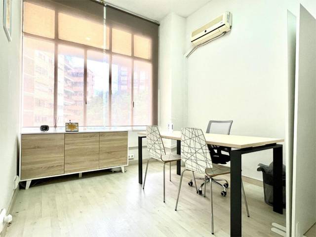 Oficina en Alquiler en Calle del Alcalde Alfonso de Rojas, 6 en Campoamor