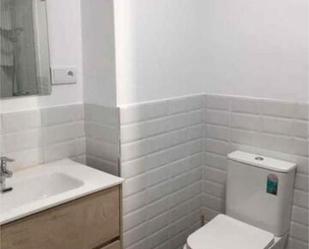 Bathroom of Flat to rent in Andújar