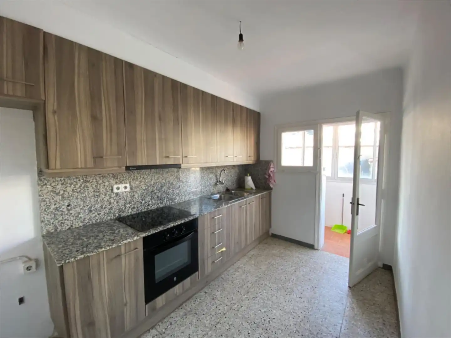 Kitchen of Flat for sale in Berga  with Balcony