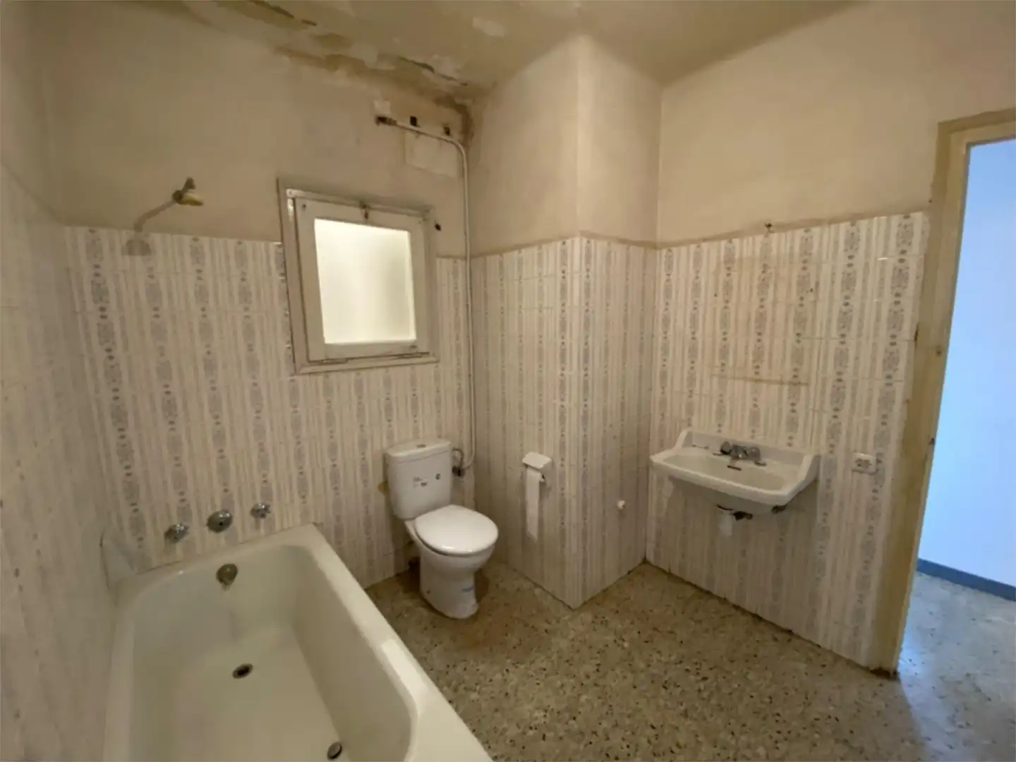 Bathroom of Flat for sale in Berga  with Balcony