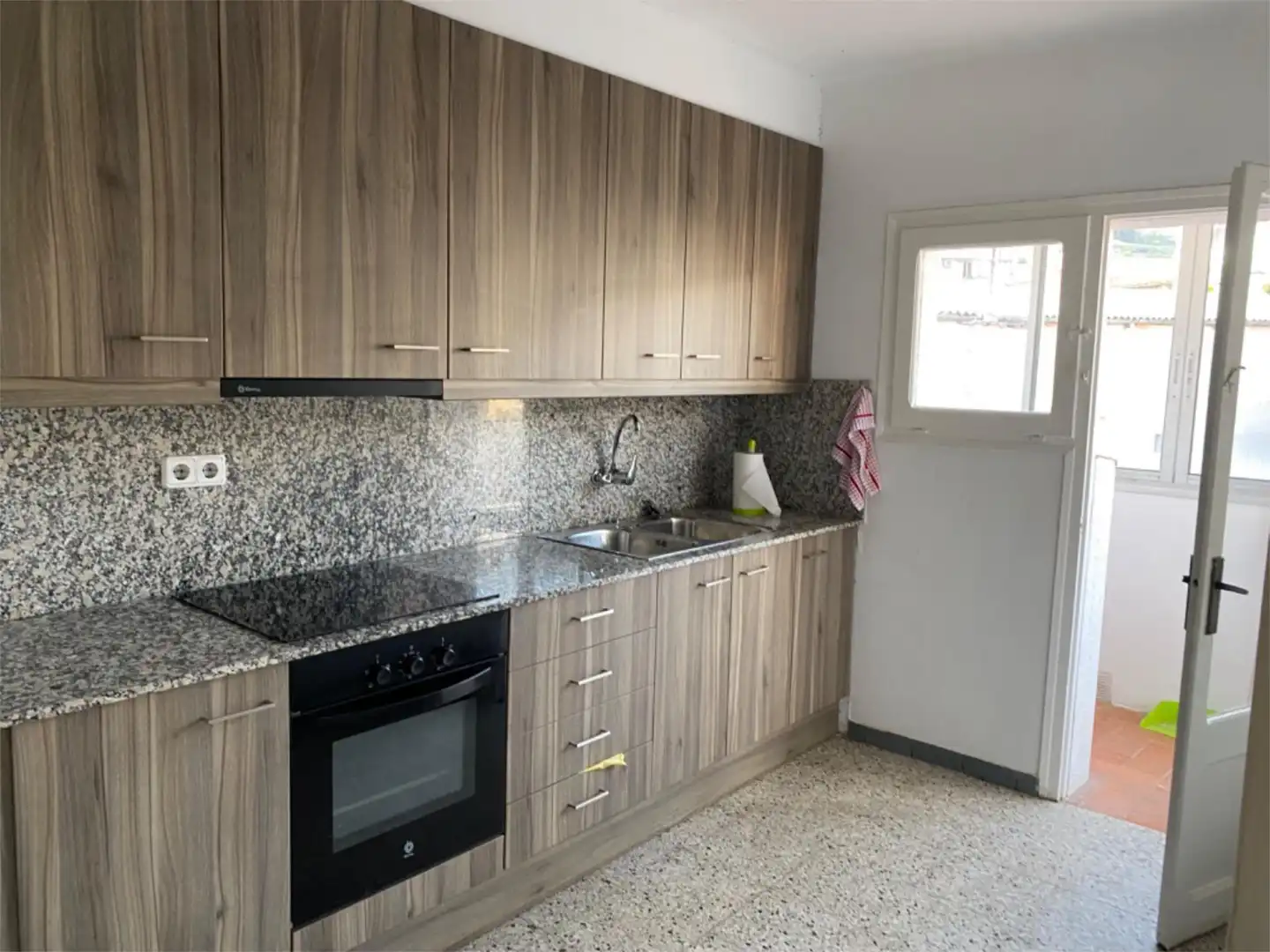 Kitchen of Flat for sale in Berga  with Balcony