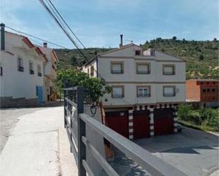 Vista exterior de Casa o xalet en venda en Molinicos amb Terrassa