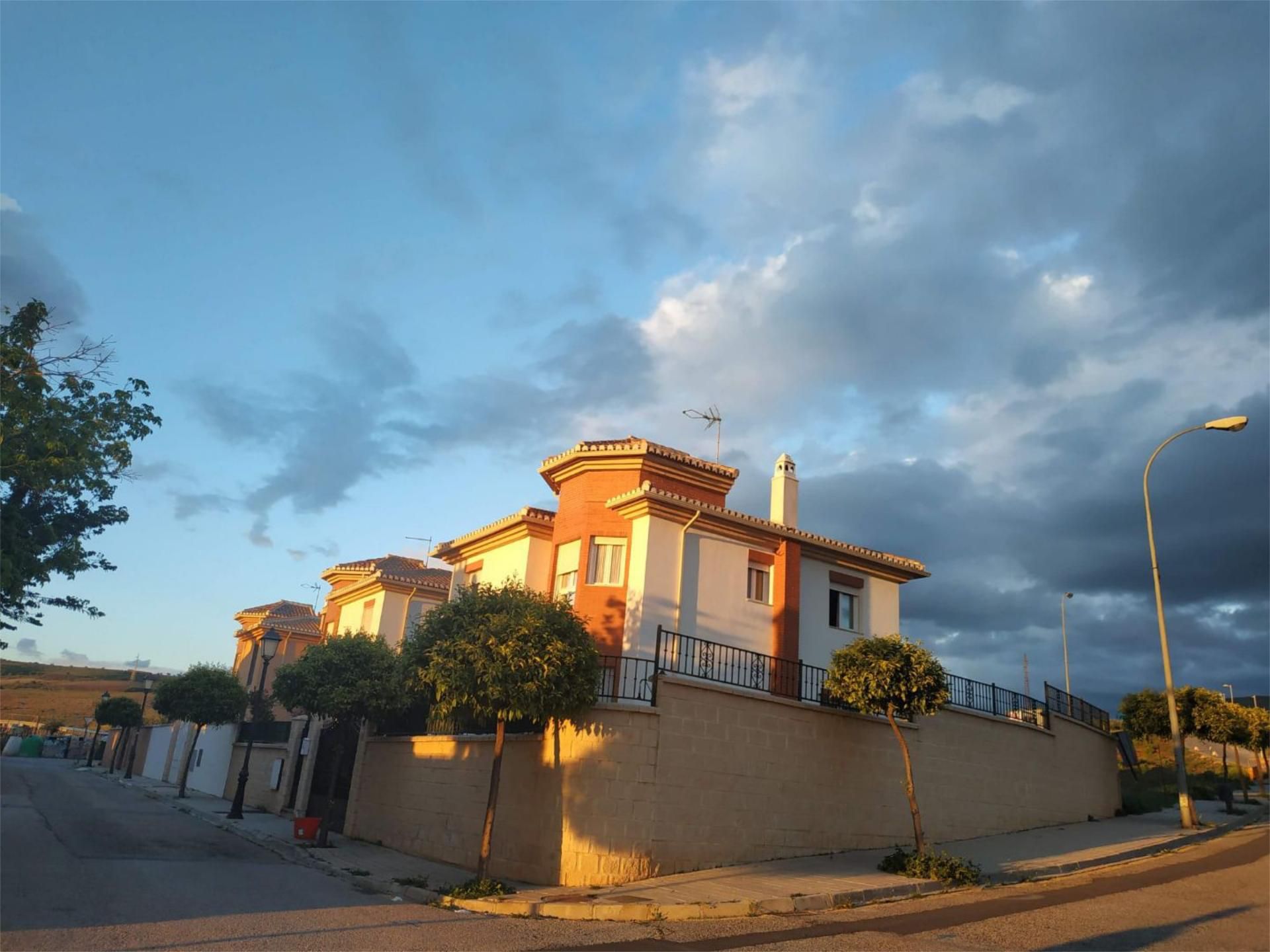 Exterior view of House or chalet for sale in Huétor Vega  with Swimming Pool
