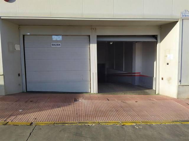 Garaje en Venta en Calle Maestro de Obras Díaz Machuca, 17 en Juzgados - La Feria