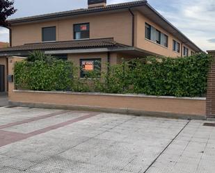 Vista exterior de Casa adosada en venda en Castejón (Navarra)