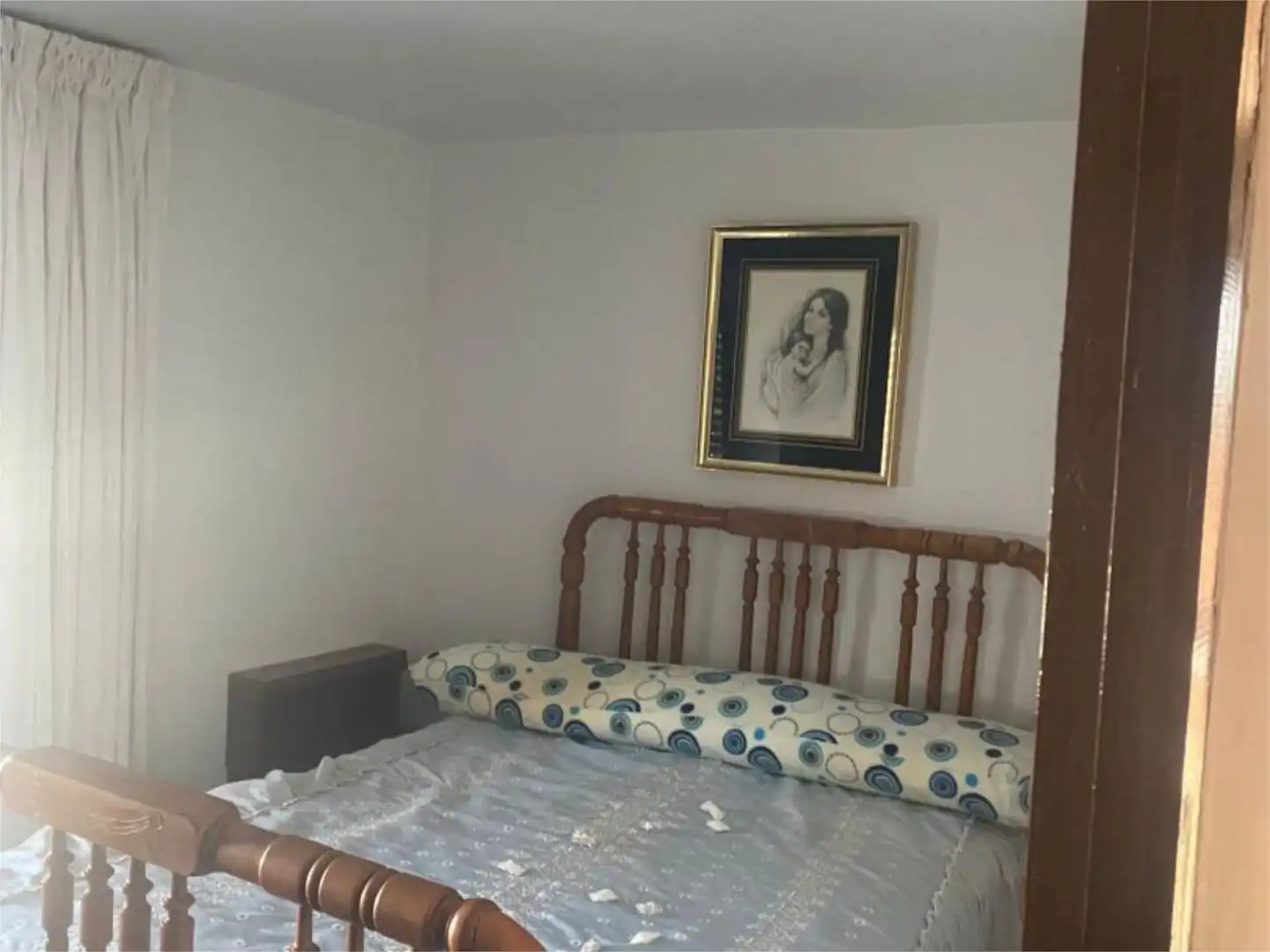 Einfamilien-Reihenhaus zum Verkauf in Calle Mayor, 30, Cerezo de Río Tirón Schlafzimmer von Einfamilien-Reihenhaus zum Verkauf in Cerezo de Río Tirón mit Balkon