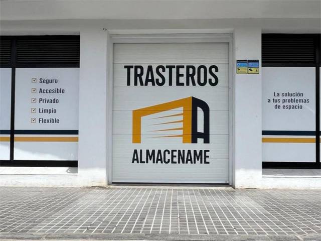 Trastero en Alquiler en Avenida de Libia, 49 en Viñuela - Rescatado