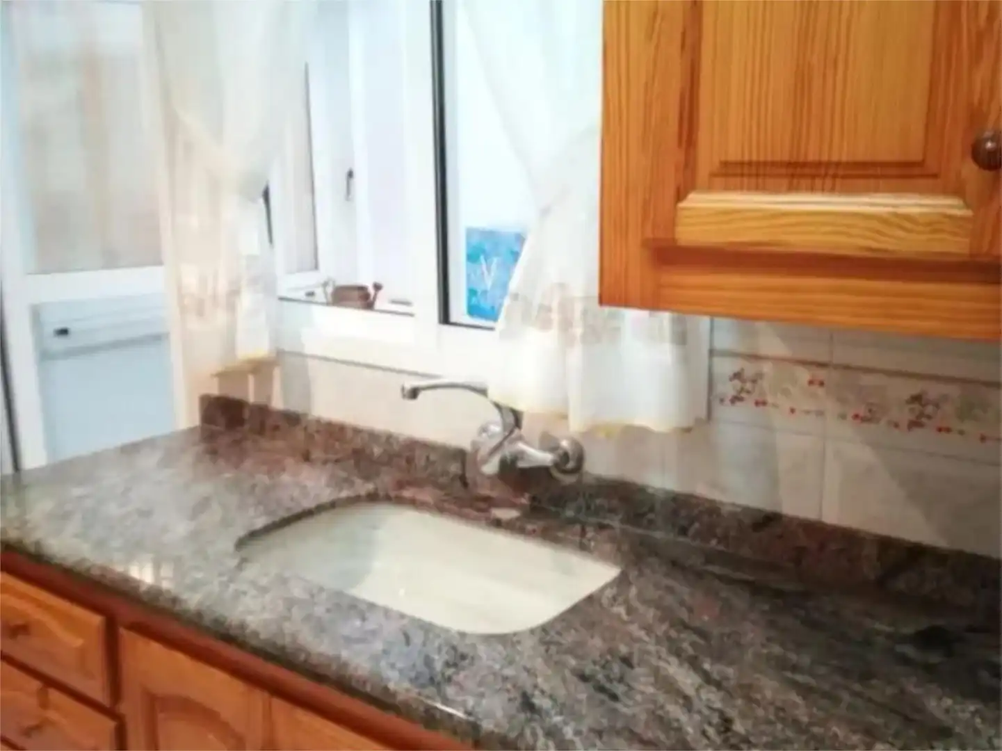 Casa adosada en venda a Carrer Bixquert, 2, Tavernes de la Valldigna Bany de Casa adosada en venda en Tavernes de la Valldigna amb Calefacció, Terrassa i Moblat