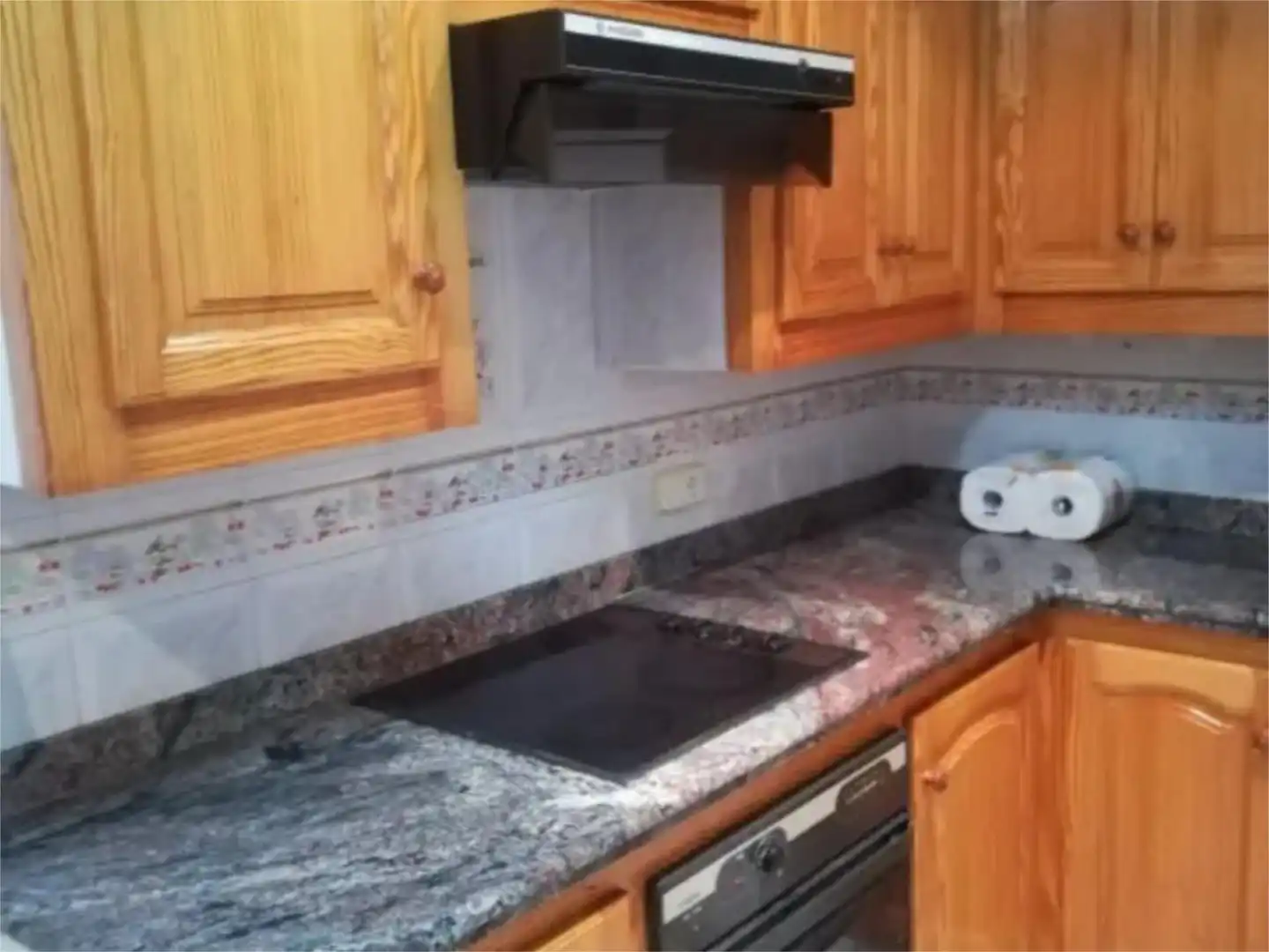 Casa adosada en venda a Carrer Bixquert, 2, Tavernes de la Valldigna Cuina de Casa adosada en venda en Tavernes de la Valldigna amb Calefacció, Terrassa i Moblat
