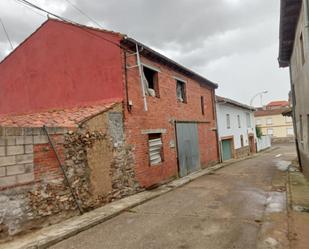 Vista exterior de Casa adosada en venda en Santa Elena de Jamuz