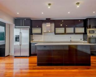 Kitchen of Flat to rent in  Madrid Capital  with Air Conditioner and Terrace