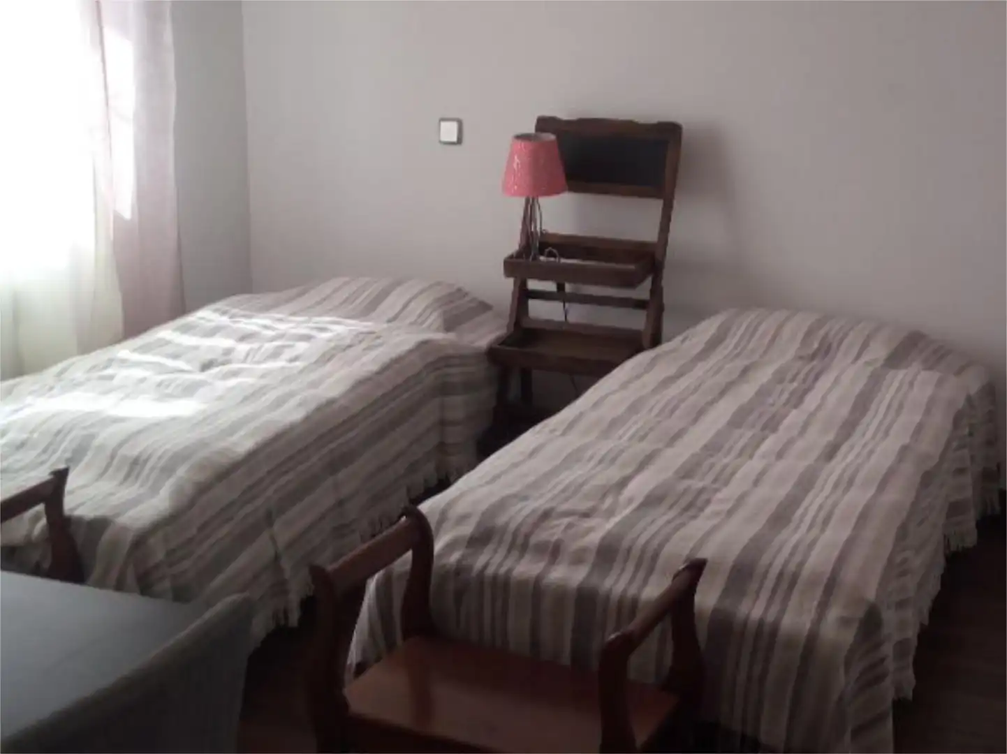 Habitació a Calle Piedras Vivas, 118, Villafranca del Castillo Dormitori de Pis per a compartir en Villanueva de la Cañada amb Calefacció, Jardí privat i Terrassa