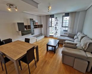 Sala d'estar de Apartament en venda en Valladolid Capital amb Piscina