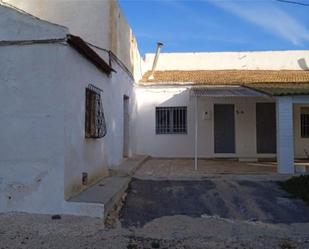 Vista exterior de Casa adosada en venda en Orihuela