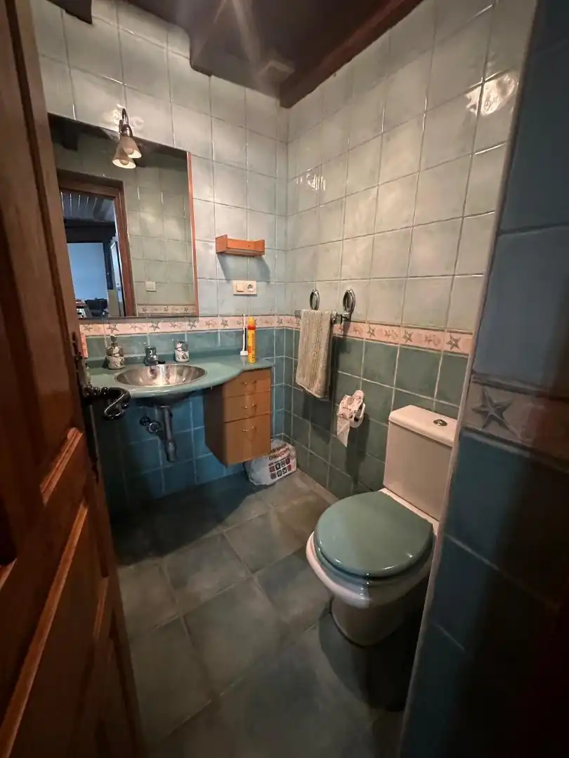 Casa adosada en venta en Armentiabo Bidea, 2, Mendizorrotza - Armentia Baño de Casa adosada en venta en Vitoria - Gasteiz con Calefacción, Jardín privado y Parquet