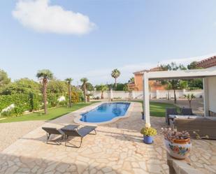 Jardí de Casa o xalet en venda en Mont-roig del Camp amb Aire condicionat, Terrassa i Piscina