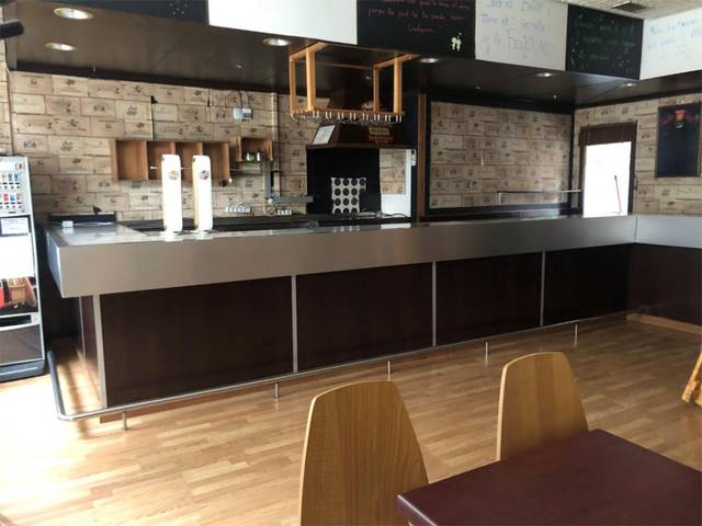 Local comercial en Alquiler en Calle General Vives, 51 en Zona Alta