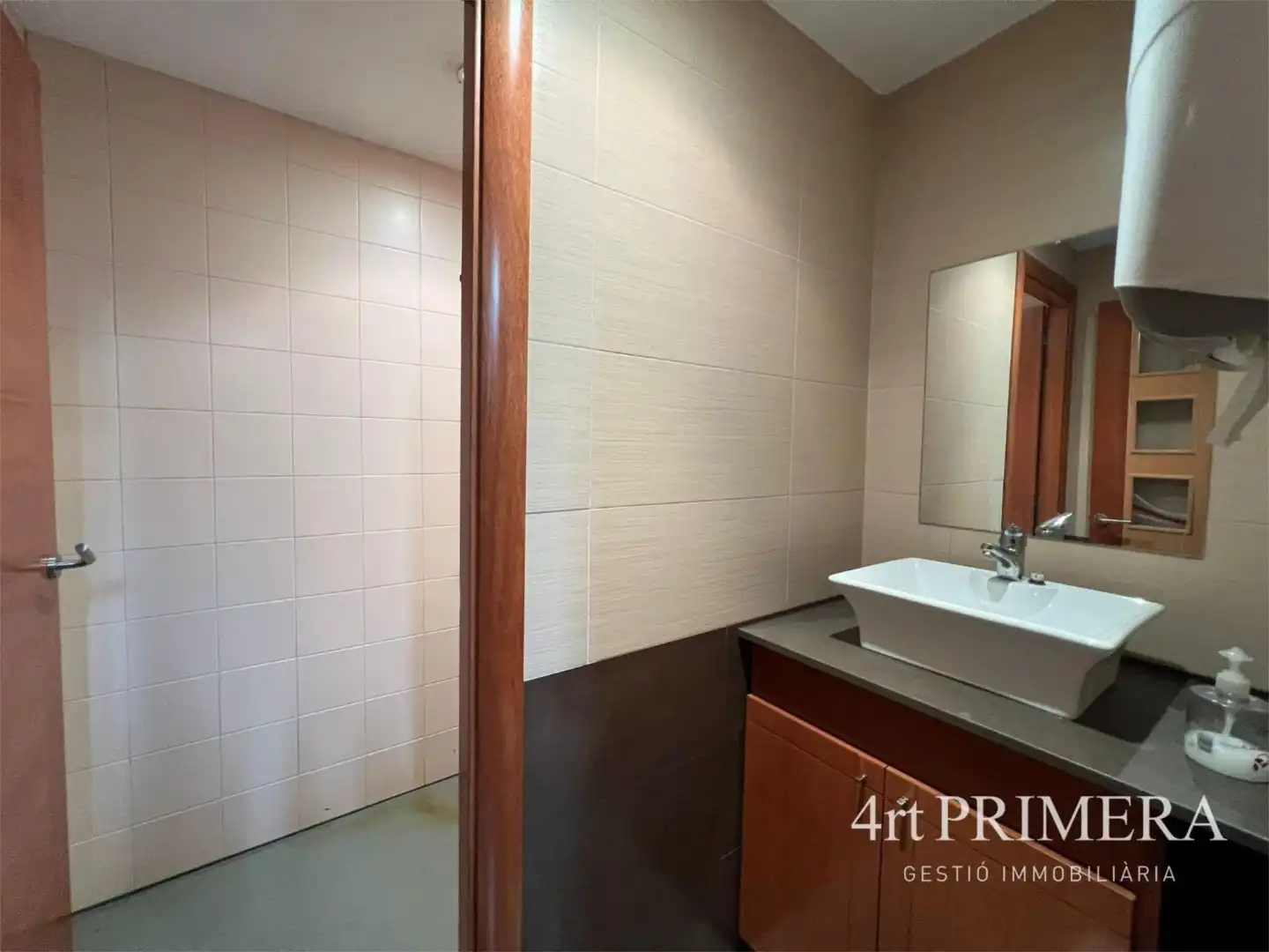 Local en venta en Carrer Apel·les Mestres, 1, Montmeló Baño de Local en venta en Montmeló con Aire acondicionado y Calefacción