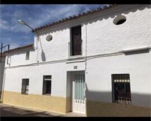 Vista exterior de Casa o xalet en venda en Talarrubias amb Terrassa