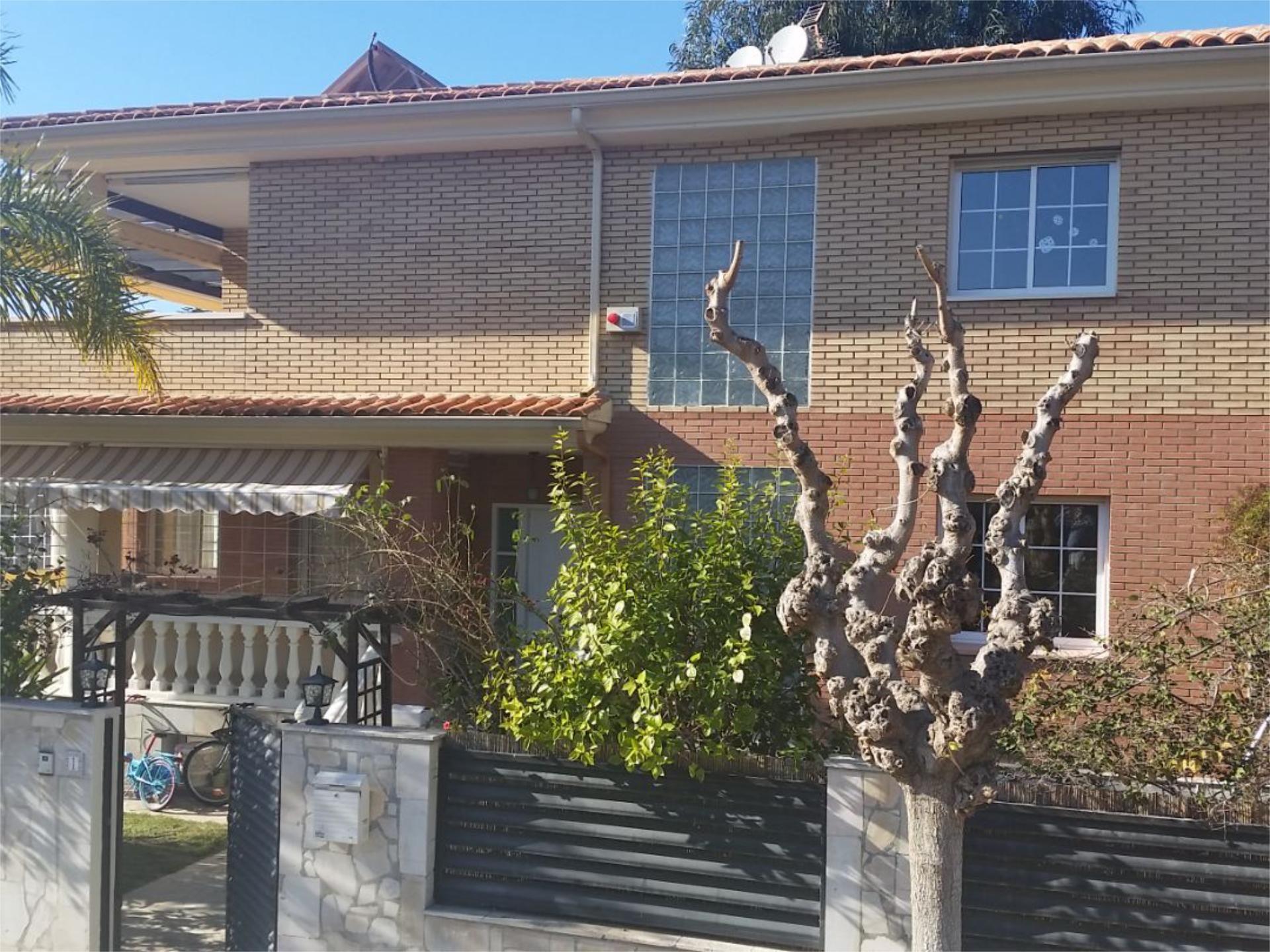 Exterior view of House or chalet for sale in Cambrils  with Air Conditioner, Terrace and Balcony