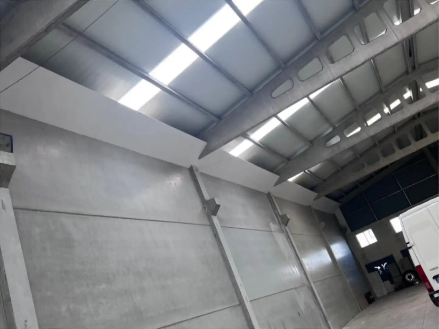 Vista exterior de Nave industrial de alquiler en Cabanas