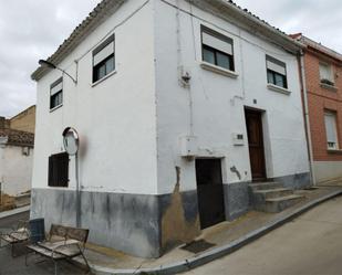 Exterior view of Single-family semi-detached for sale in Castronuño  with Terrace