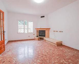 Sala d'estar de Casa adosada en venda en  Almería Capital amb Terrassa