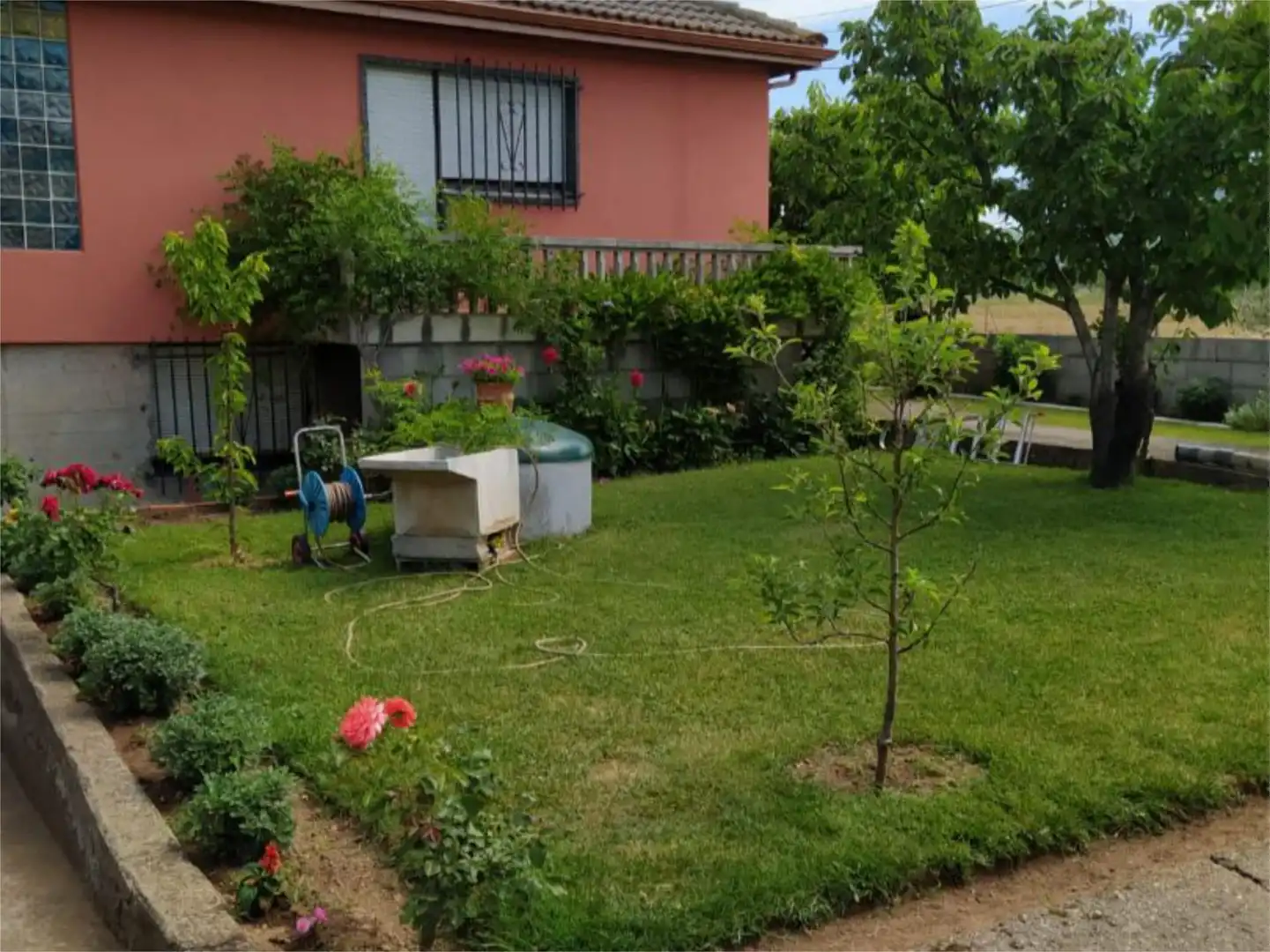 Casa o chalet en venta en Calle Vía Láctea, 27, Cuatro Vientos Jardín de Casa o chalet en venta en Ponferrada con Calefacción, Jardín privado y Parquet